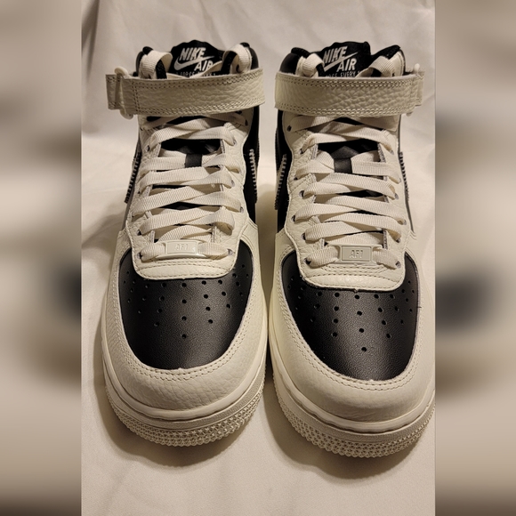 Air Force 1 '07 Mid - Picture 4 of 7